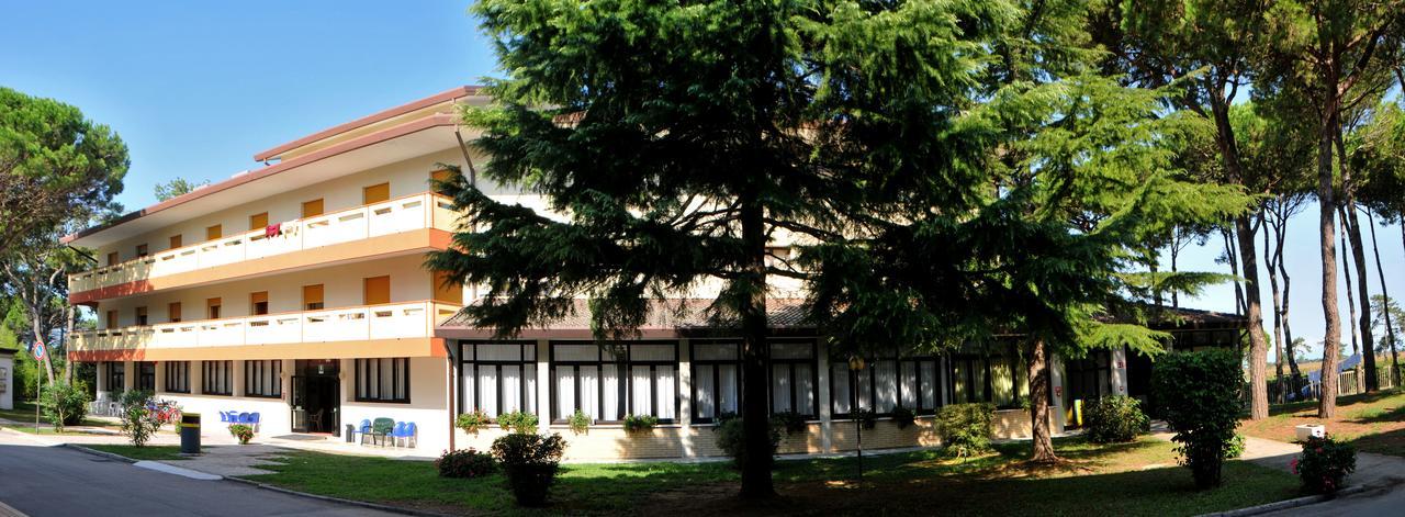 Отель Casa Marina Bruno E Paola Mari Каорле Экстерьер фото