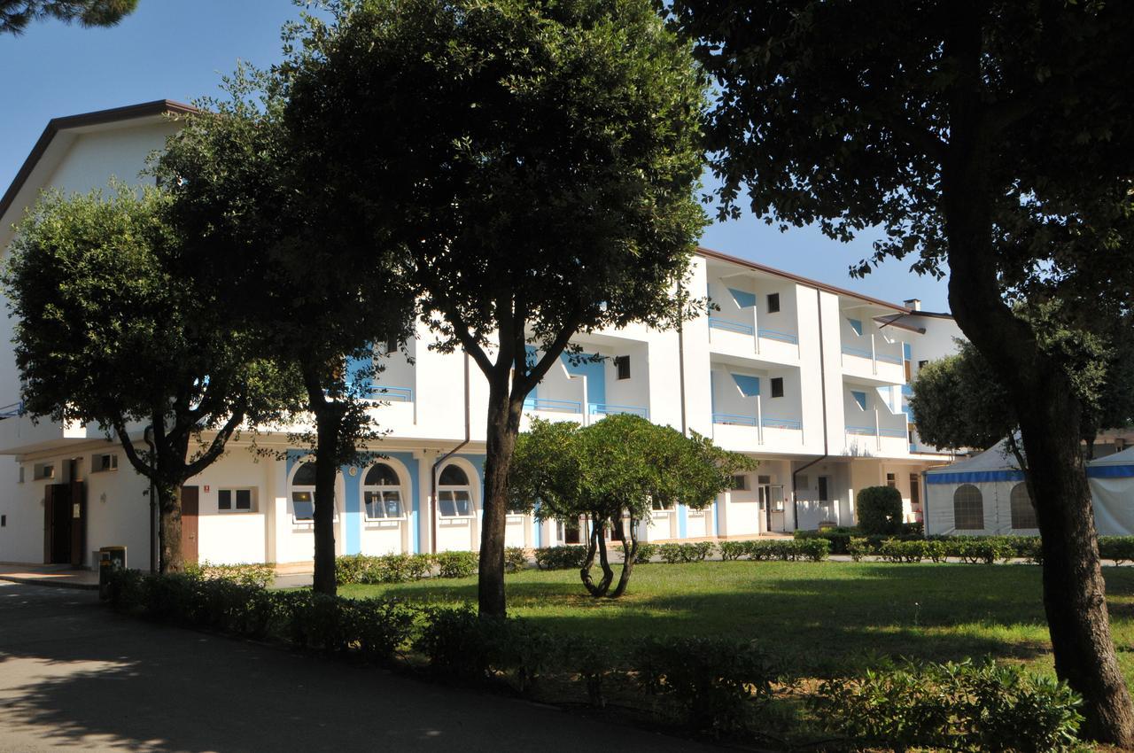 Отель Casa Marina Bruno E Paola Mari Каорле Экстерьер фото